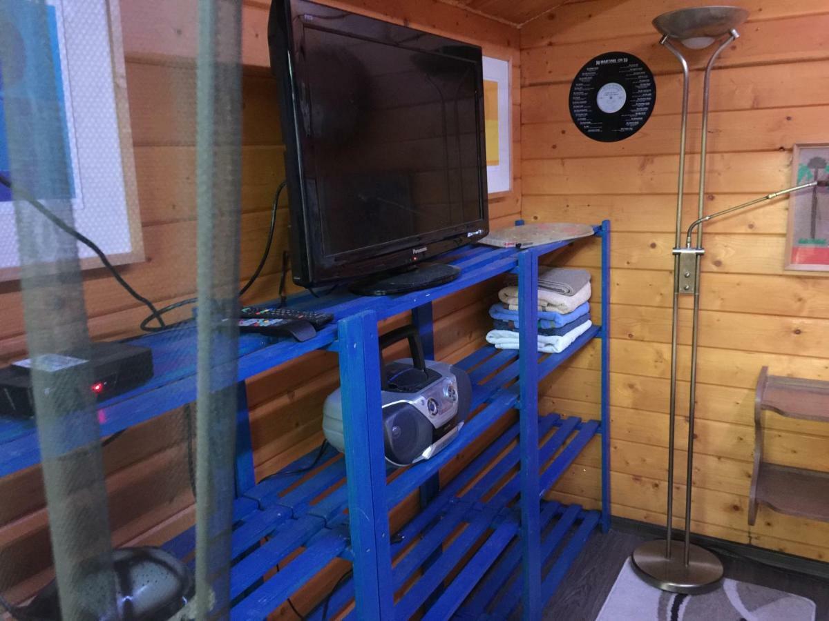 Paros Fahaz Apartment บาลาตอนเฟิลด์วาร์ ภายนอก รูปภาพ